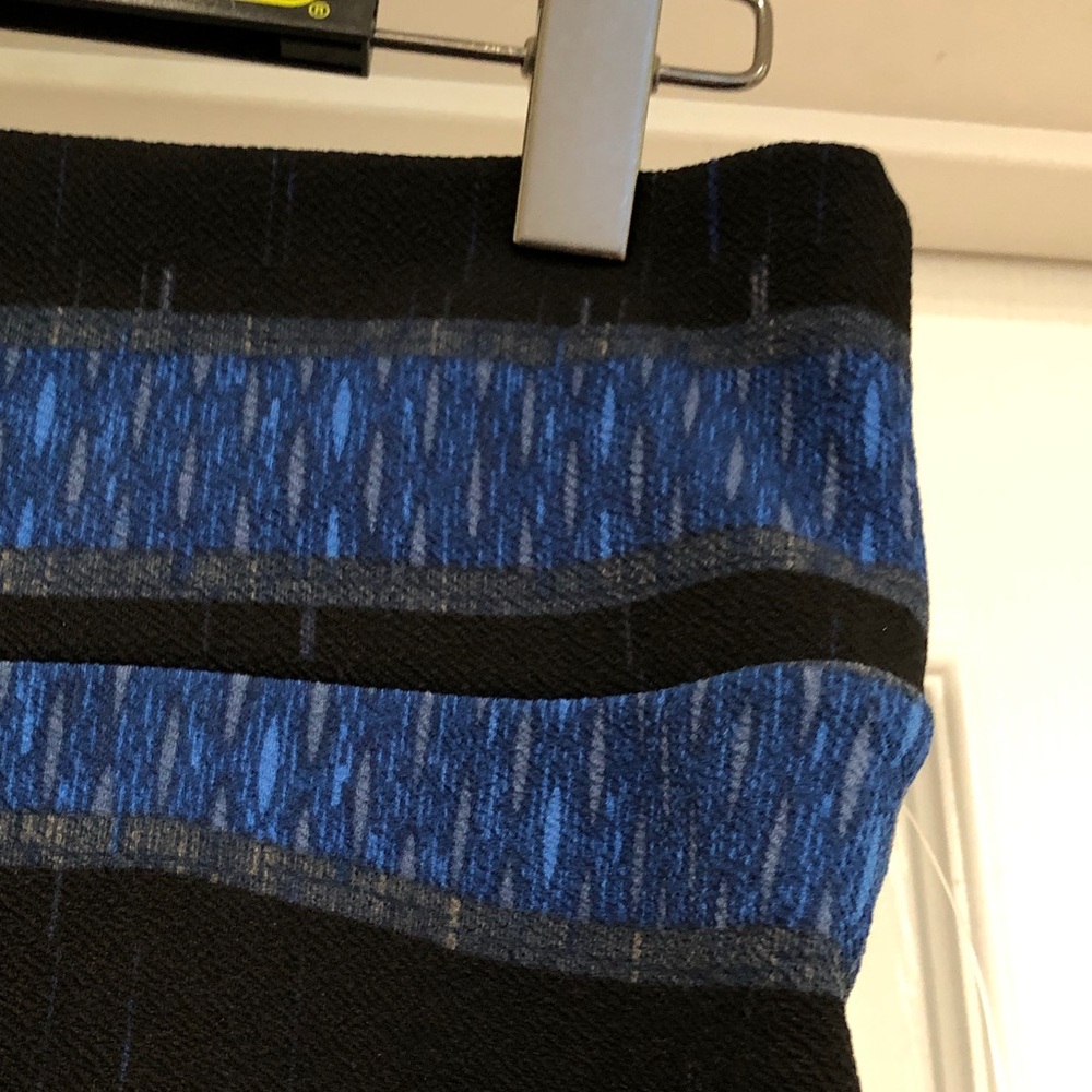 Elegant Black and Blue Striped Skirt - Picture 4 of 10